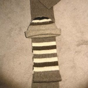 Icelandic Wool Scarf and Hat - UNISEX